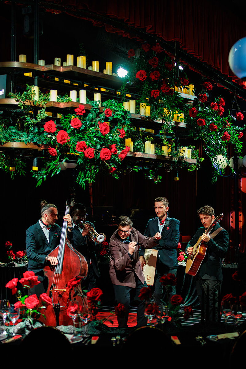 prestige-the-dinner-band2